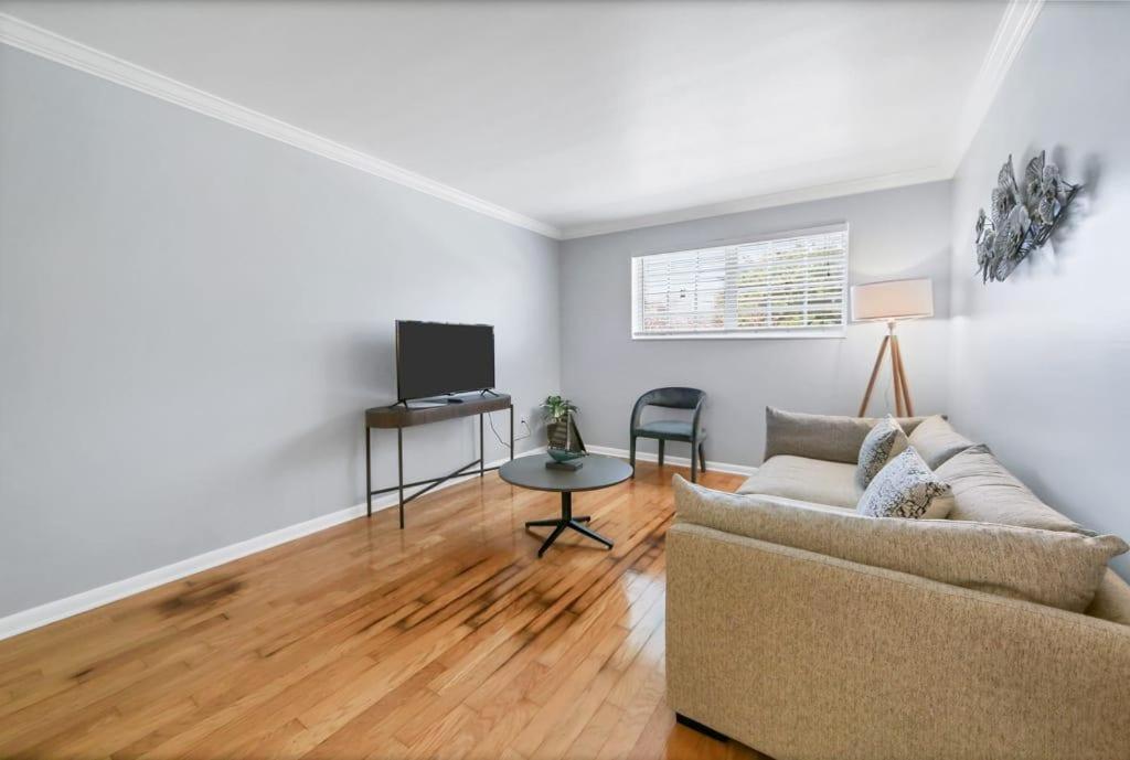 Designed And Well Located Chic 1Br With Parking Leilighet Tampa Eksteriør bilde