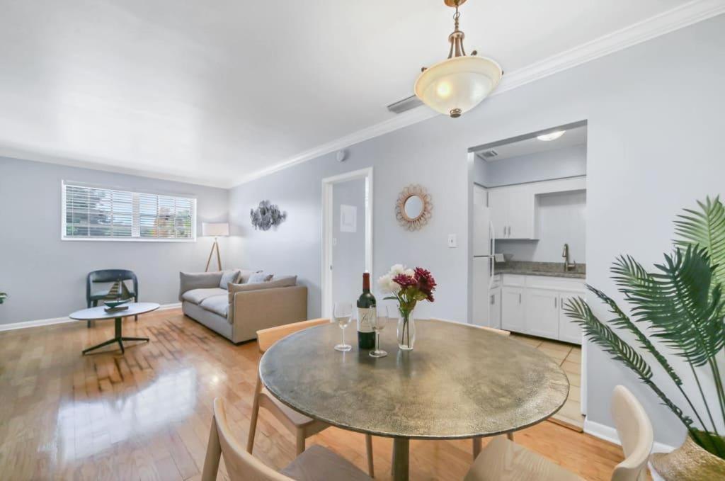 Designed And Well Located Chic 1Br With Parking Leilighet Tampa Eksteriør bilde